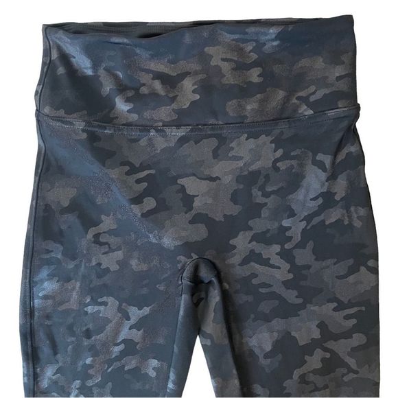 SPANX Faux Leather Camo Leggings Matte Black Size  Large, MSRP $98 - Picture 9 of 13